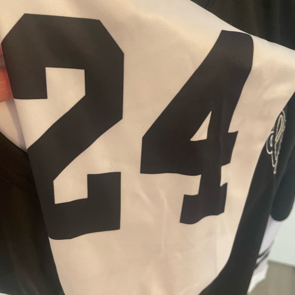 Black and White Southside Hockey Jersey - Picture 6 of 11